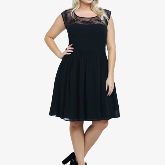 Floral Embroidered Mesh Illusion Dress - Picture 3 of 3